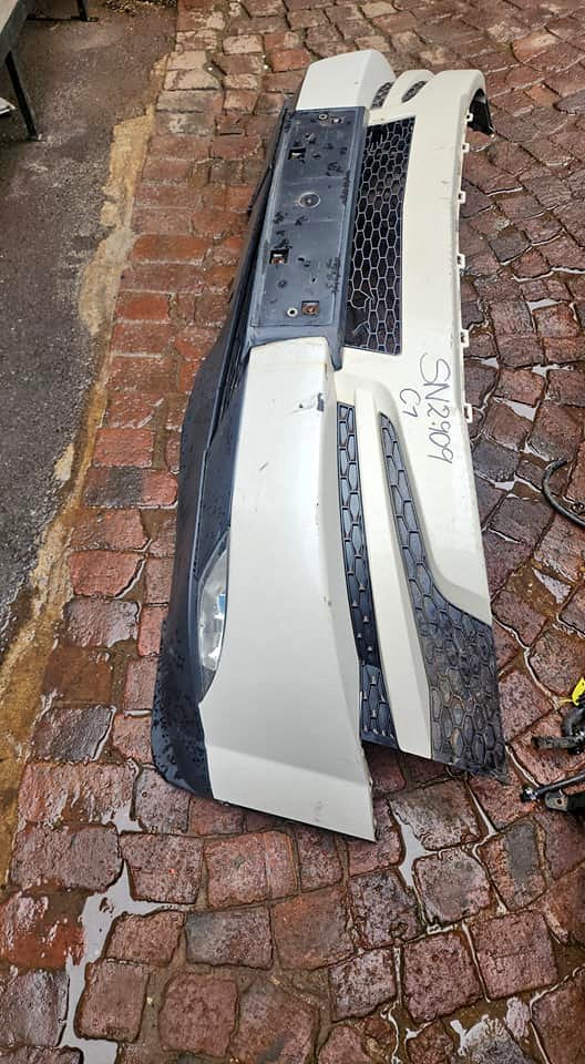 Mahindra XUV500 W6 Front Bumper For Sale - Private Seller Mahindra XUV500 W6 Front Bumper For Sale - Private Seller