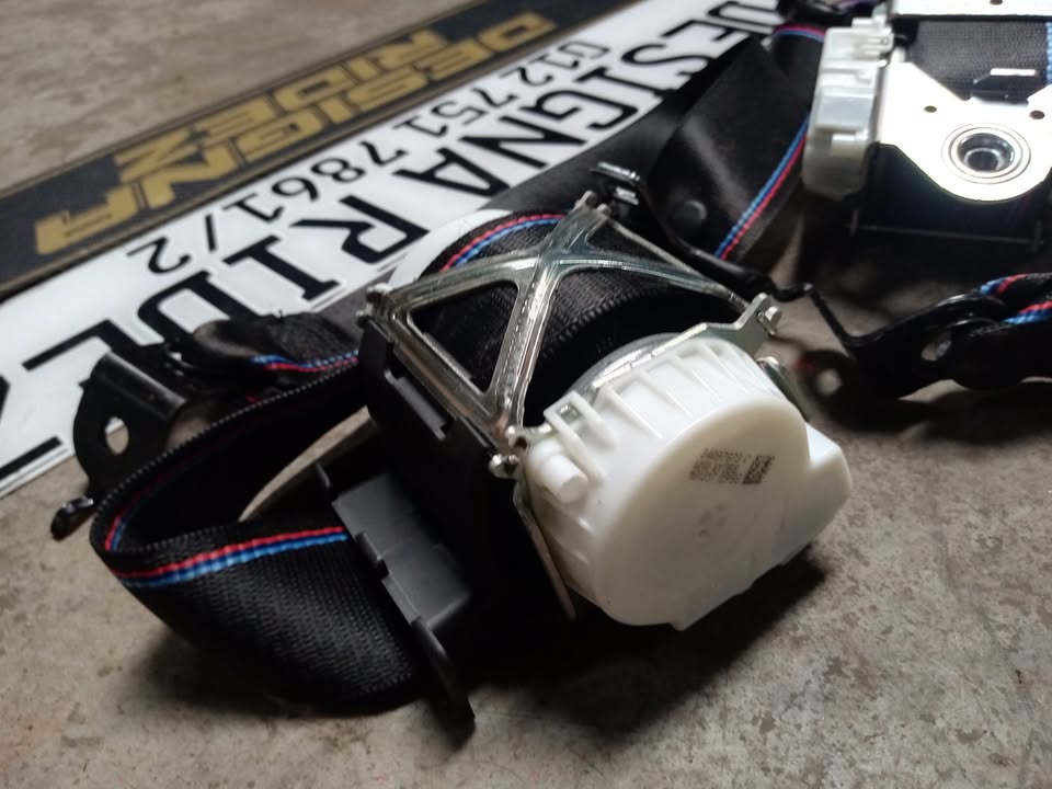 BMW F80 M3 / F82 M4 SEAT BELTS - Private Seller BMW F80 M3 / F82 M4 SEAT BELTS - Private Seller