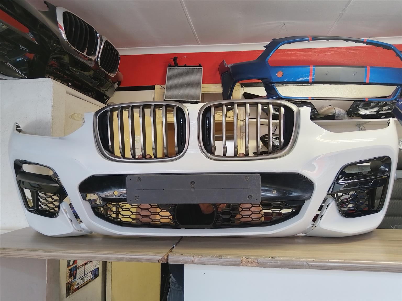 2020 BMW GO1 X3 FRONT WHITE COMPLETE BUMPER AVAIALABLE FOR SALE - Private Seller
