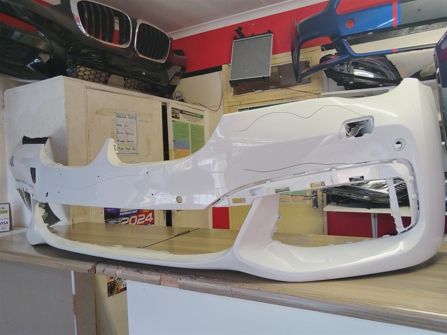 2019 BMW G11/G12 FRONT WHITE BUMPER AVAILABLE FOR SALE - Private Seller 2019 BMW G11/G12 FRONT WHITE BUMPER AVAILABLE FOR SALE - Private Seller