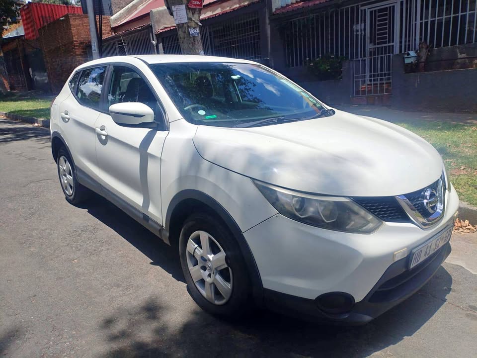 2016 Nissan Qashqai 1.2 Turbo Petrol, Manual, White Color, Mileage
