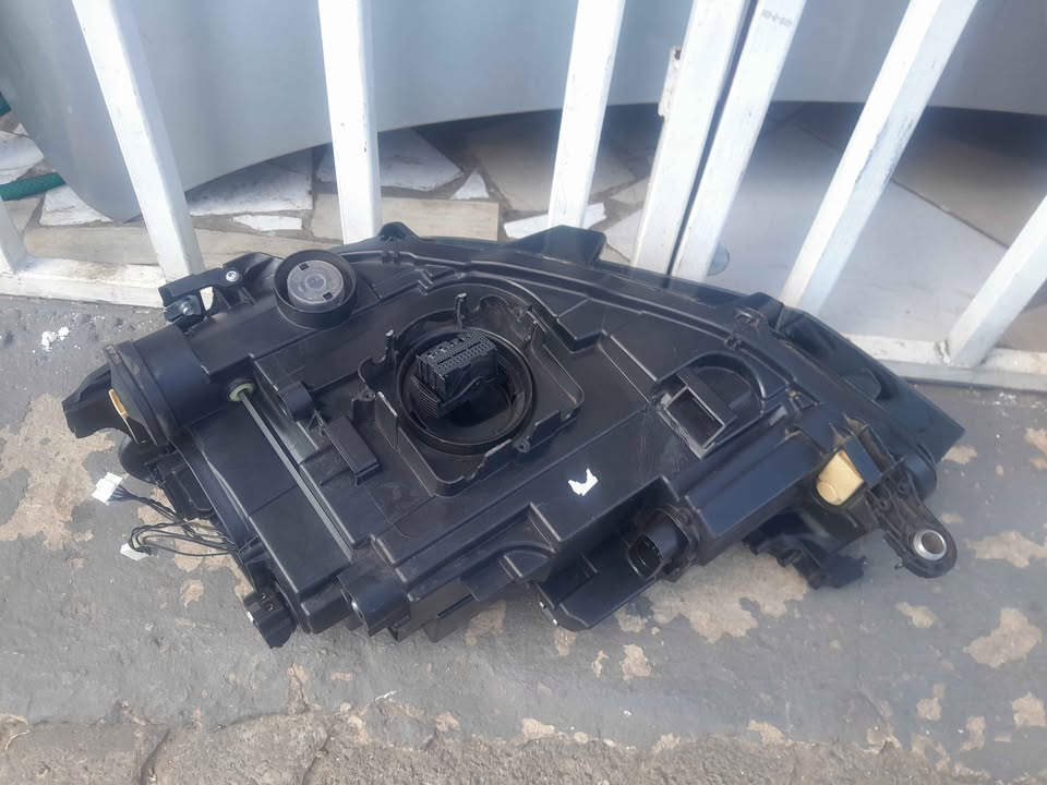 2018-2021 VW T-CROSS RIGHT SIDE XENON HEADLIGHT FOR SALE