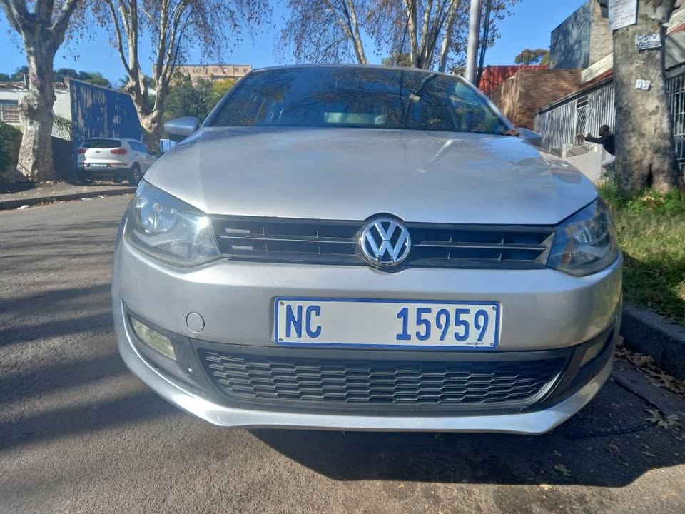 2010 VW Polo 6 1.4 Petrol,  Comfortline Petrol, Manuel, Silver, 82000kms