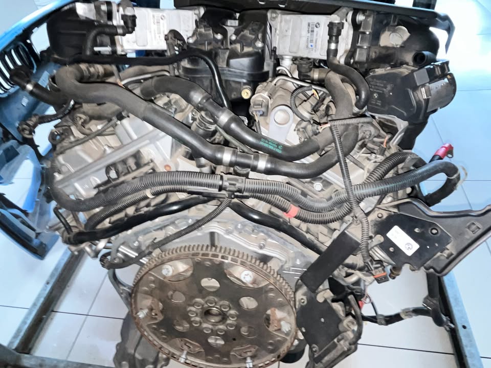 BMW F01 760i N74B60 6.0L V12 TURBO COMPLETE ENGINE AVAILABLE. - Private Seller BMW F01 760i N74B60 6.0L V12 TURBO COMPLETE ENGINE AVAILABLE. - Private Seller