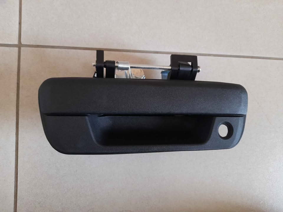 OPEL CORSA UTILITY 05/11 BRAND NEW TAILGATE HANDLES FORSALE - Private Seller