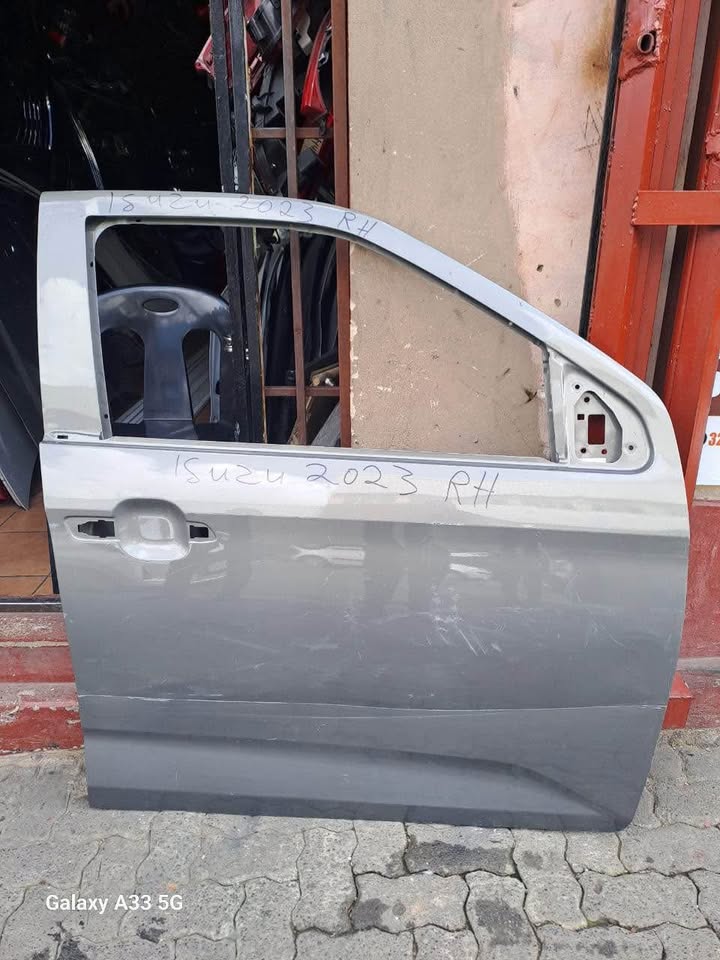 Isuzu D-Max door 2023 - Private Seller Isuzu D-Max door 2023 - Private Seller