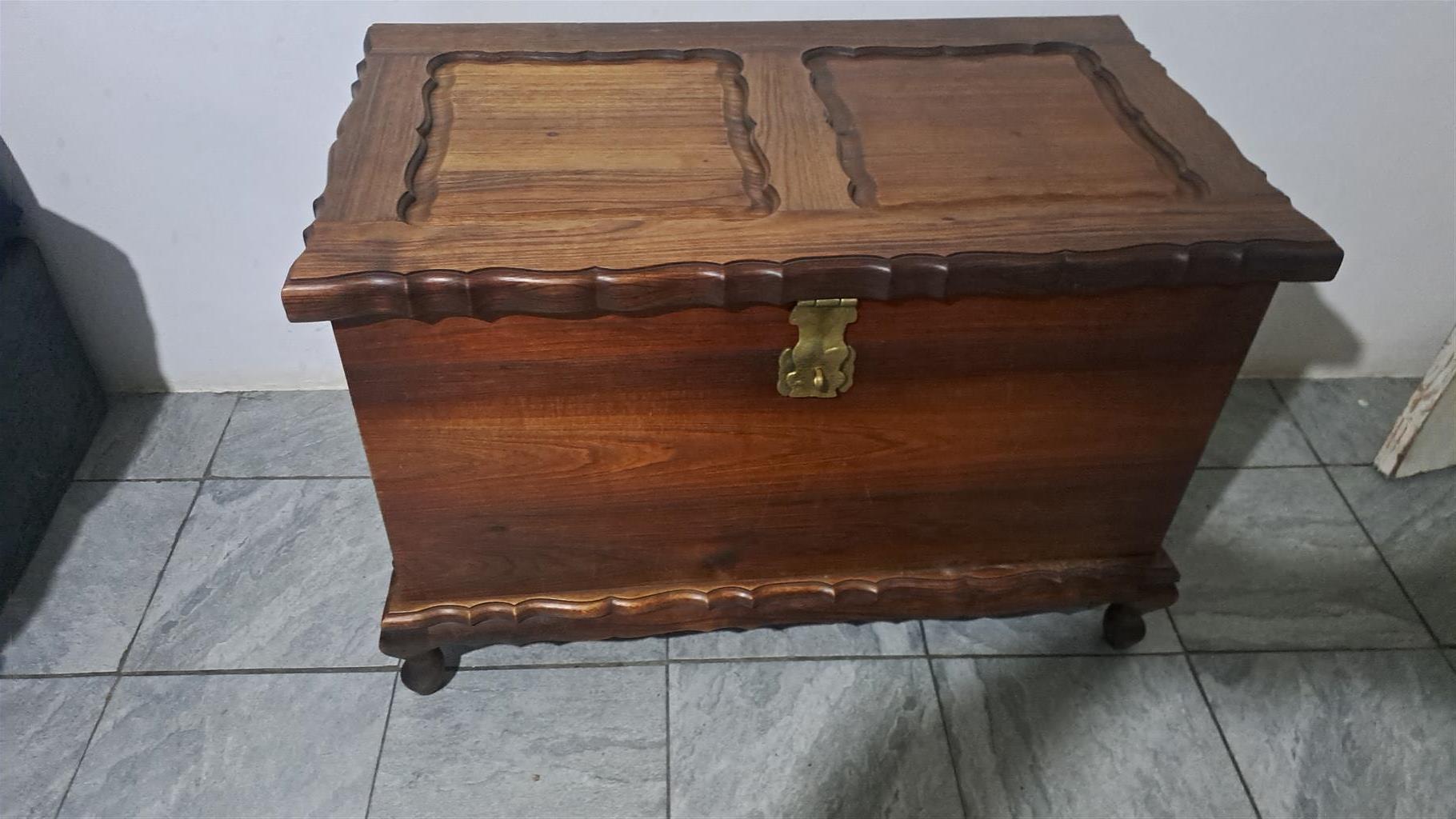 Antique Kist in prestine condition for sale. Antique Kist in prestine condition for sale.
