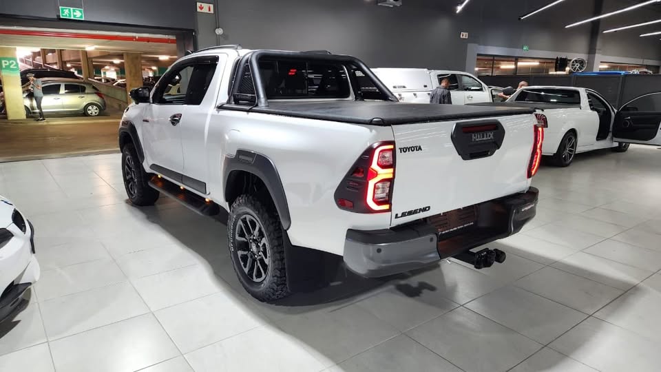 Toyota hilux Accessories - Private Seller