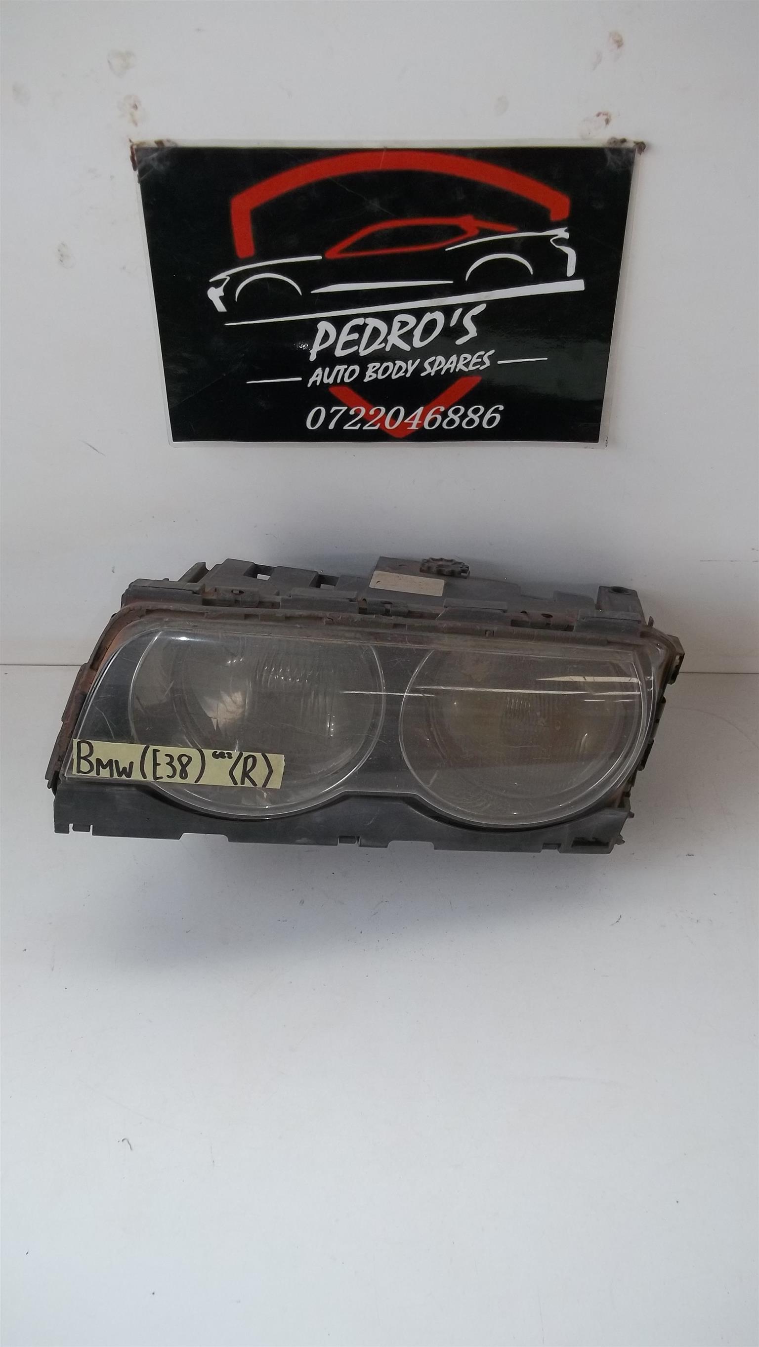 Bmw (E38) 7 Series ('95-'01) Pre-face lift (Left) headlight - Private Seller Bmw (E38) 7 Series ('95-'01) Pre-face lift (Left) headlight - Private Seller