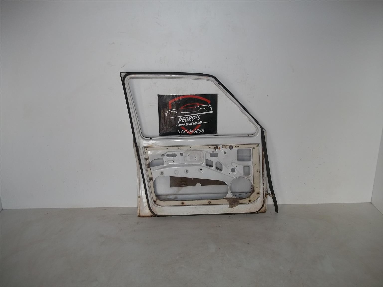 VW Golf 1 left front 2 piece window door - Private Seller VW Golf 1 left front 2 piece window door - Private Seller