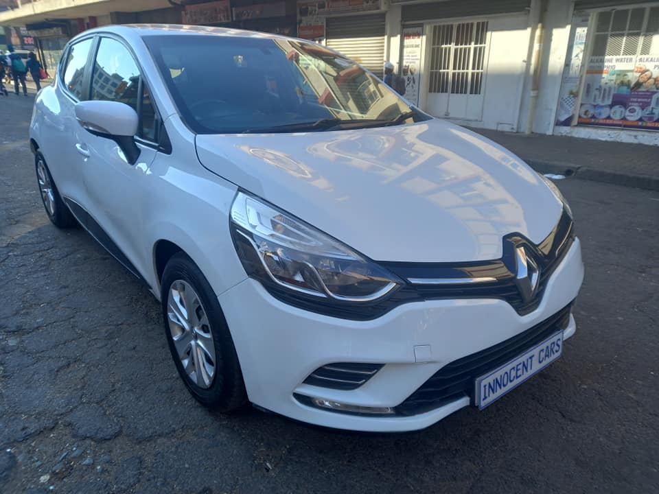 2018 RENAULT CLIO 4 T900 PETEOL, MANUAL, WHITE COLOR, MILEAGE 84000KM,