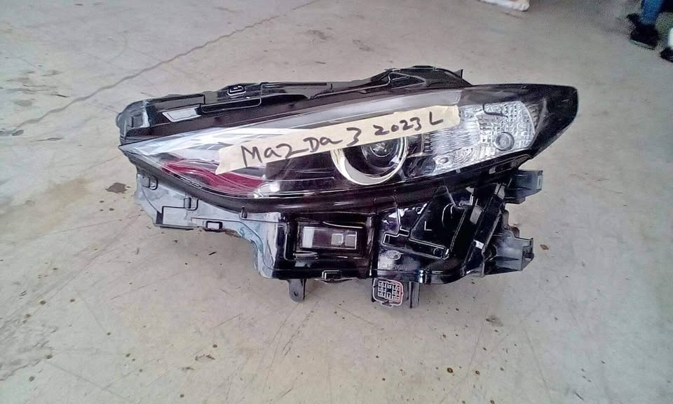 Mazda 3 2023 headlights - Private Seller Mazda 3 2023 headlights - Private Seller