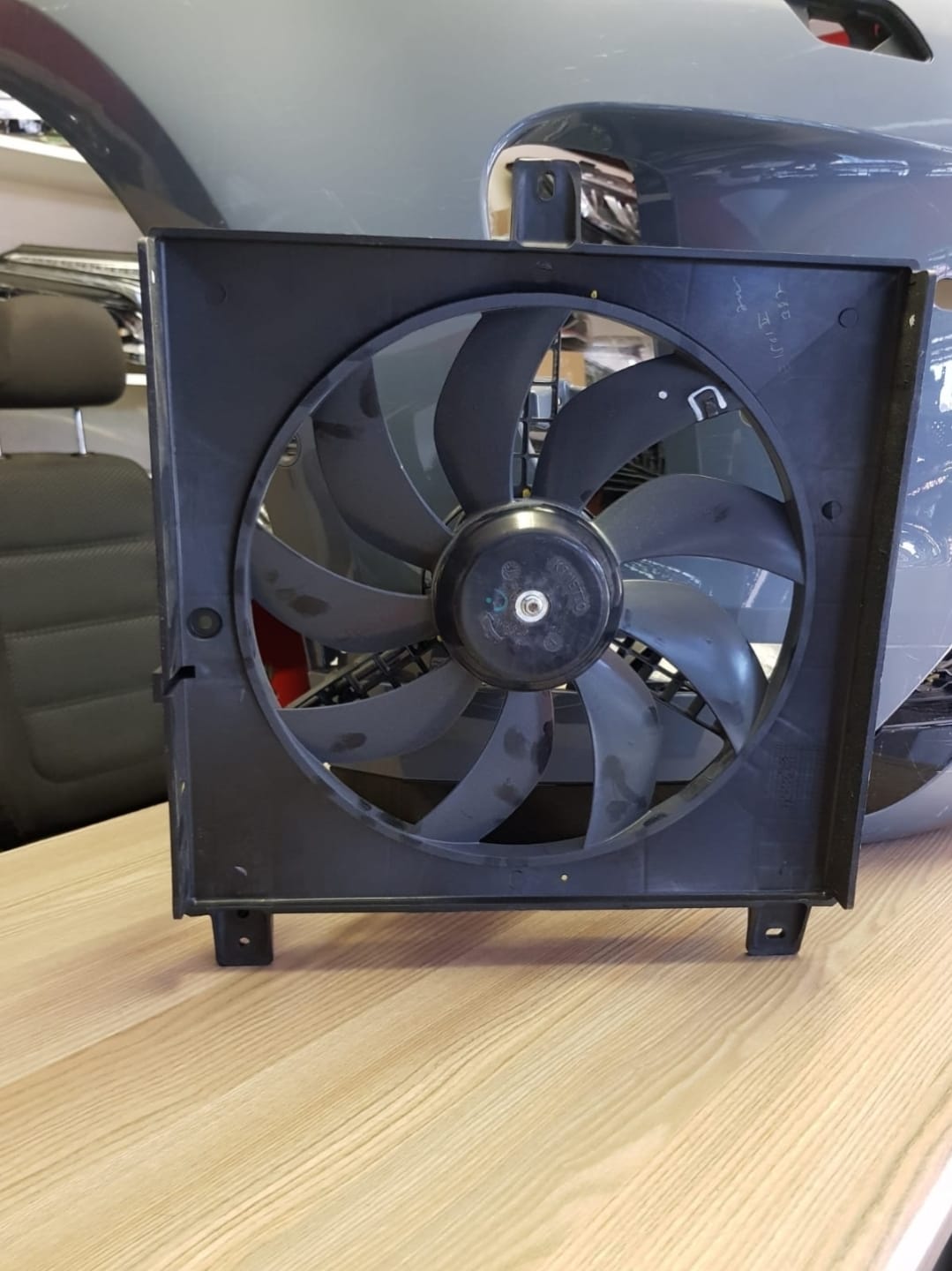 2022 RENAULT KWID RADIATOR FAN NEW ORIGINAL FOR SALE. - Private Seller