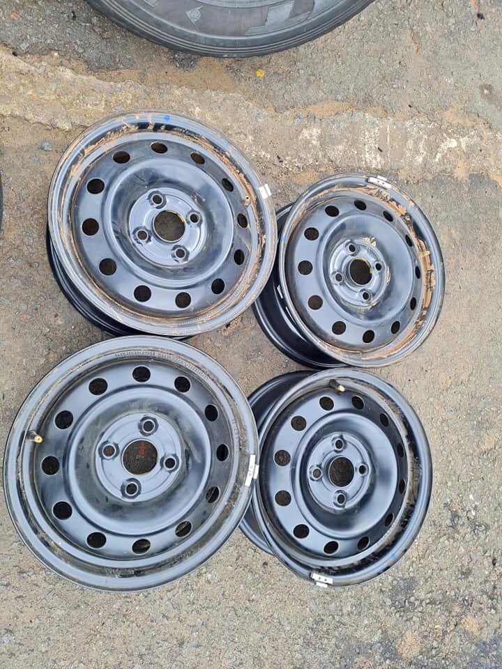 Suzuki swift original stardard steal rims size 14 - Private Seller