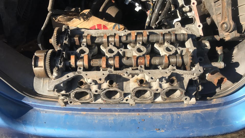 Nissan Tiida 1.6 Hatchback Cylinder Head - Private Seller Nissan Tiida 1.6 Hatchback Cylinder Head - Private Seller