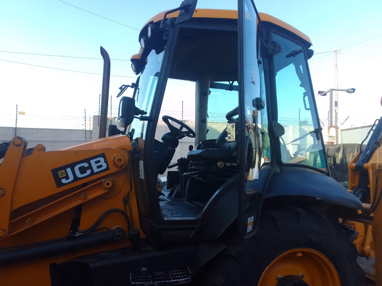 2012 JCB 3CX TLB | Junk Mail