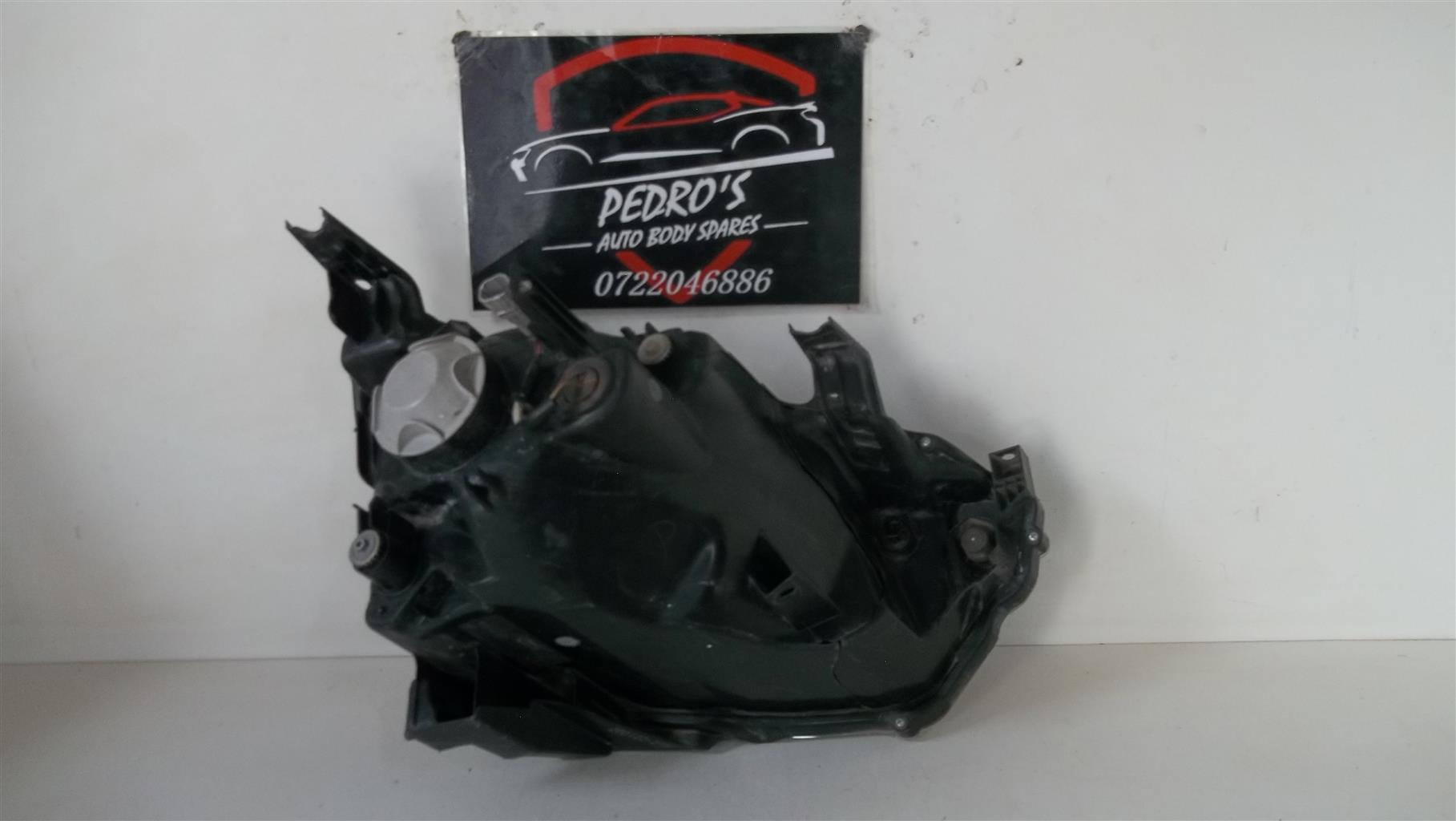Isuzu D-Max left headlight - Private Seller Isuzu D-Max left headlight - Private Seller