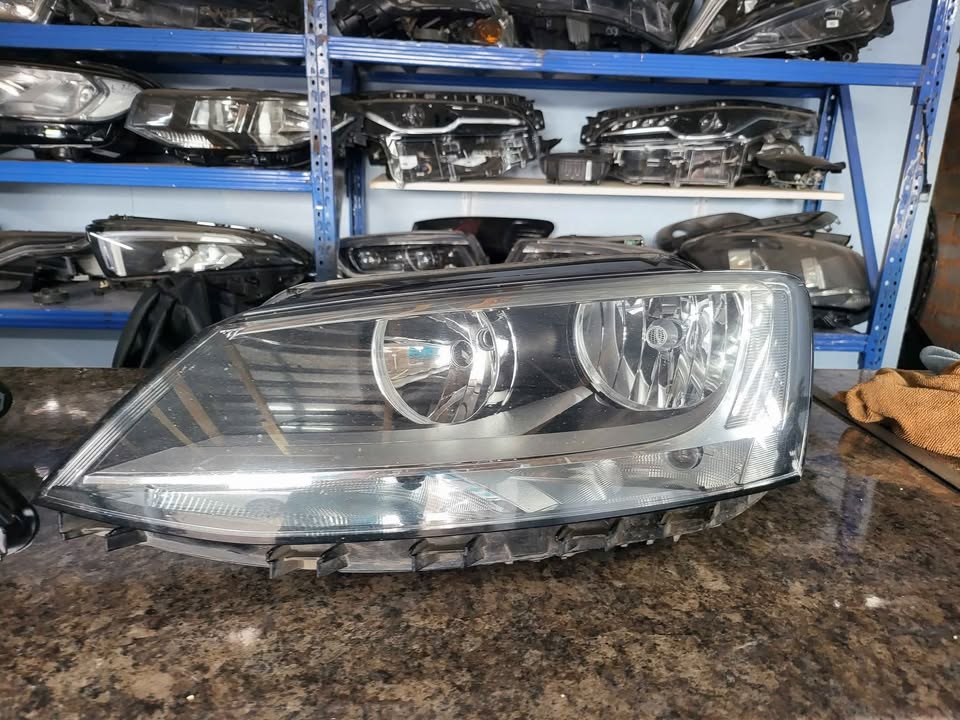 Jetta6/7 left and right headlight available for sale.
