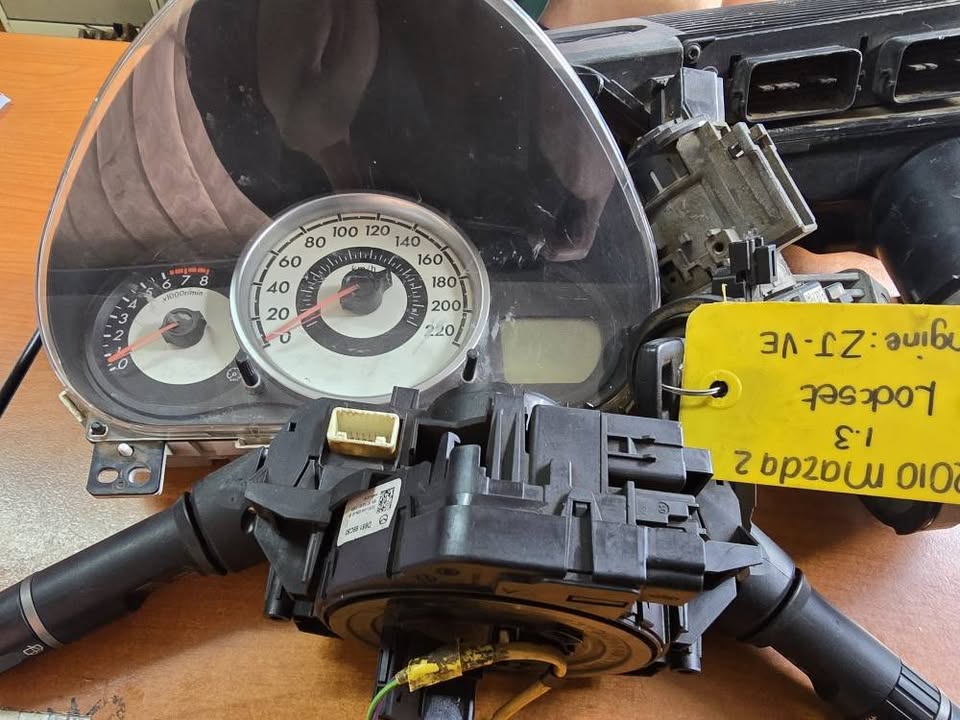 Mazda 2 1.3 Parts/ Cluster/Ignition with key/ECU/Intake/Combination Switch/Slipring - Private Seller