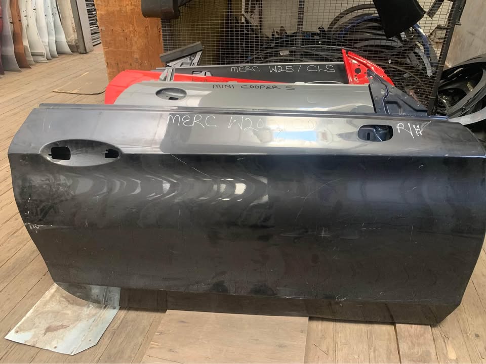 Mercedes Benz W205 coupe door right side