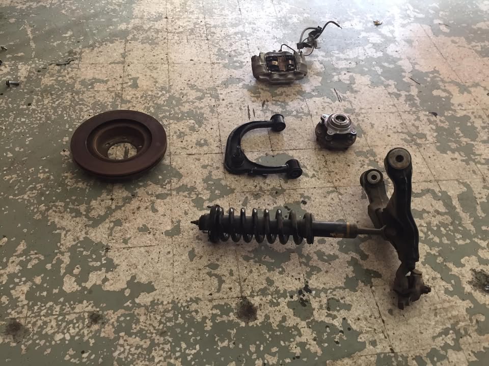 Toyota Fortuner Suspension parts - Private Seller Toyota Fortuner Suspension parts - Private Seller