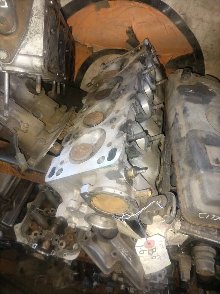Mazda 323 b6 head cylinder - Private Seller Mazda 323 b6 head cylinder - Private Seller