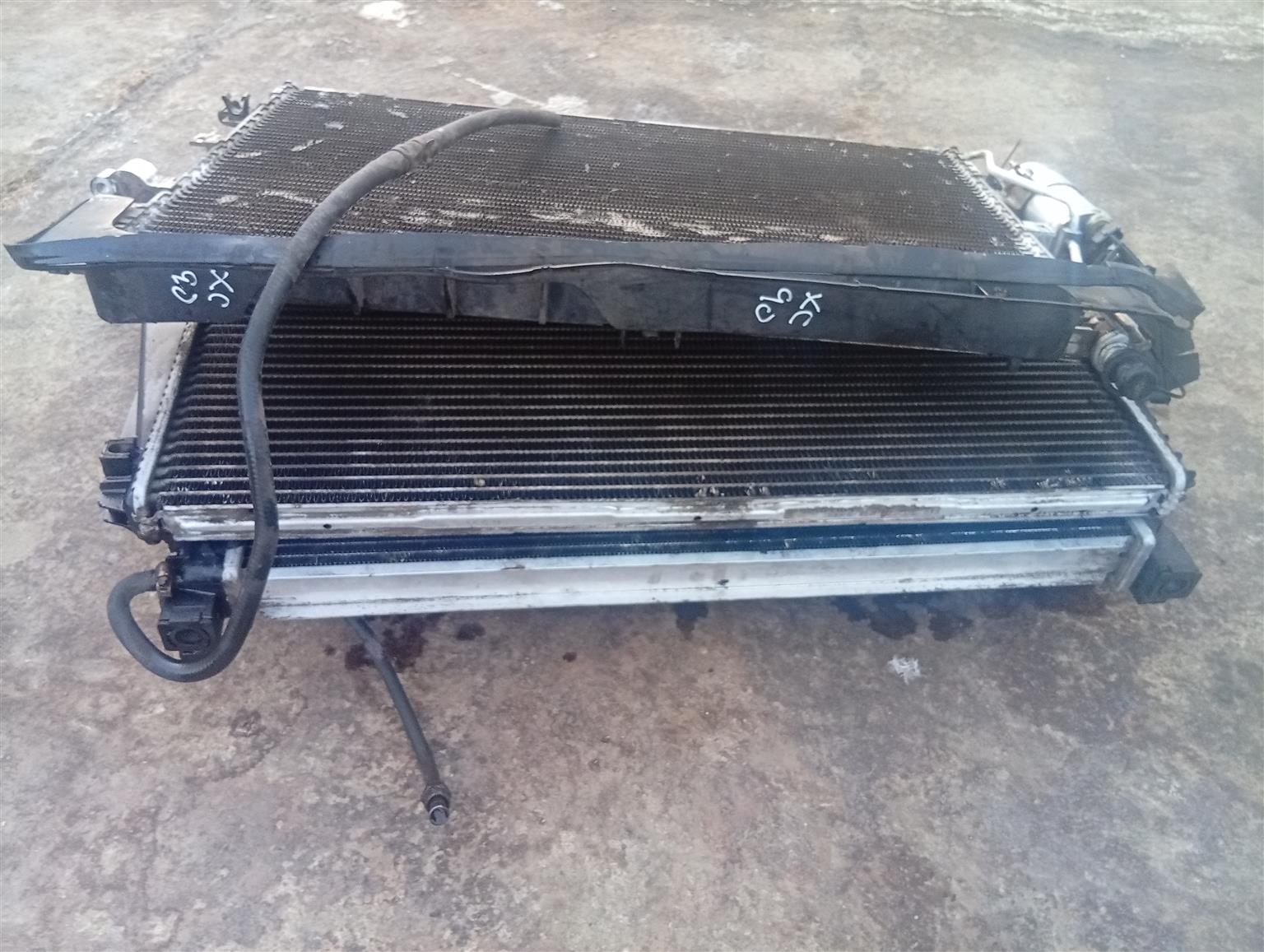 1999-2007 Volvo XC90 2.9 water and Aircon radiator set - Private Seller 1999-2007 Volvo XC90 2.9 water and Aircon radiator set - Private Seller