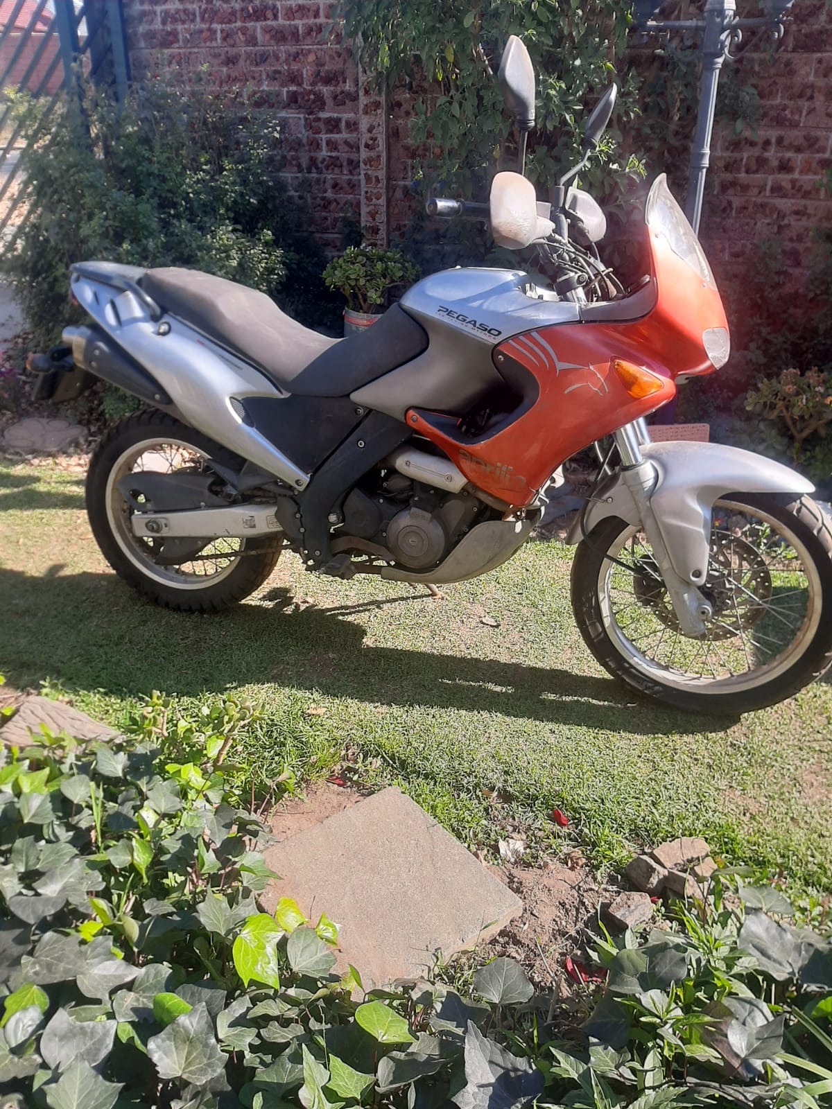Aprilia 650 Pegaso - NON-RUNNER - FOR SPARES - R12,000 - Private Seller