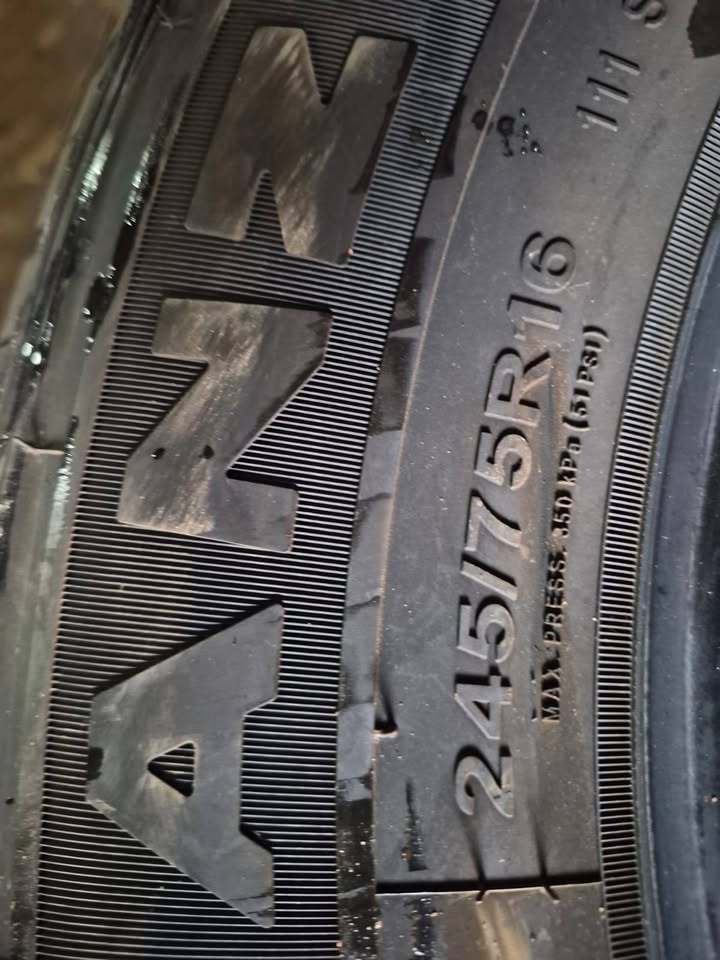 Mahindra Scorpio 2.2 S4/S6/S11 SUV Rims And Tyres - Private Seller Mahindra Scorpio 2.2 S4/S6/S11 SUV Rims And Tyres - Private Seller