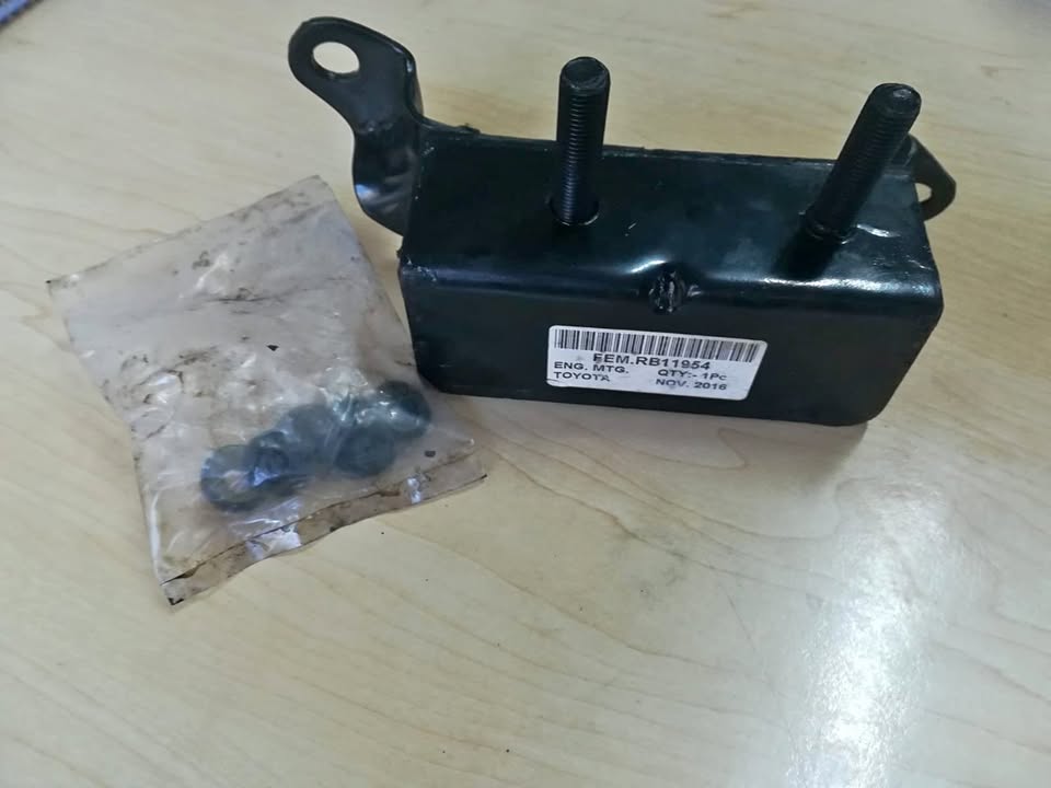 TOYOTA ENGINE MOUNTING 88-96 - Private Seller