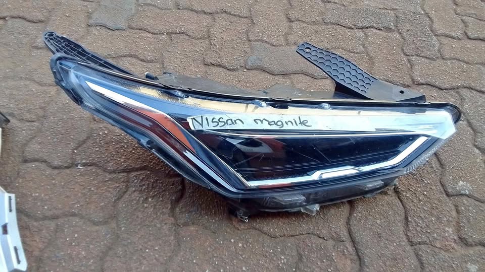 Nissan magnite headlight - Private Seller Nissan magnite headlight - Private Seller