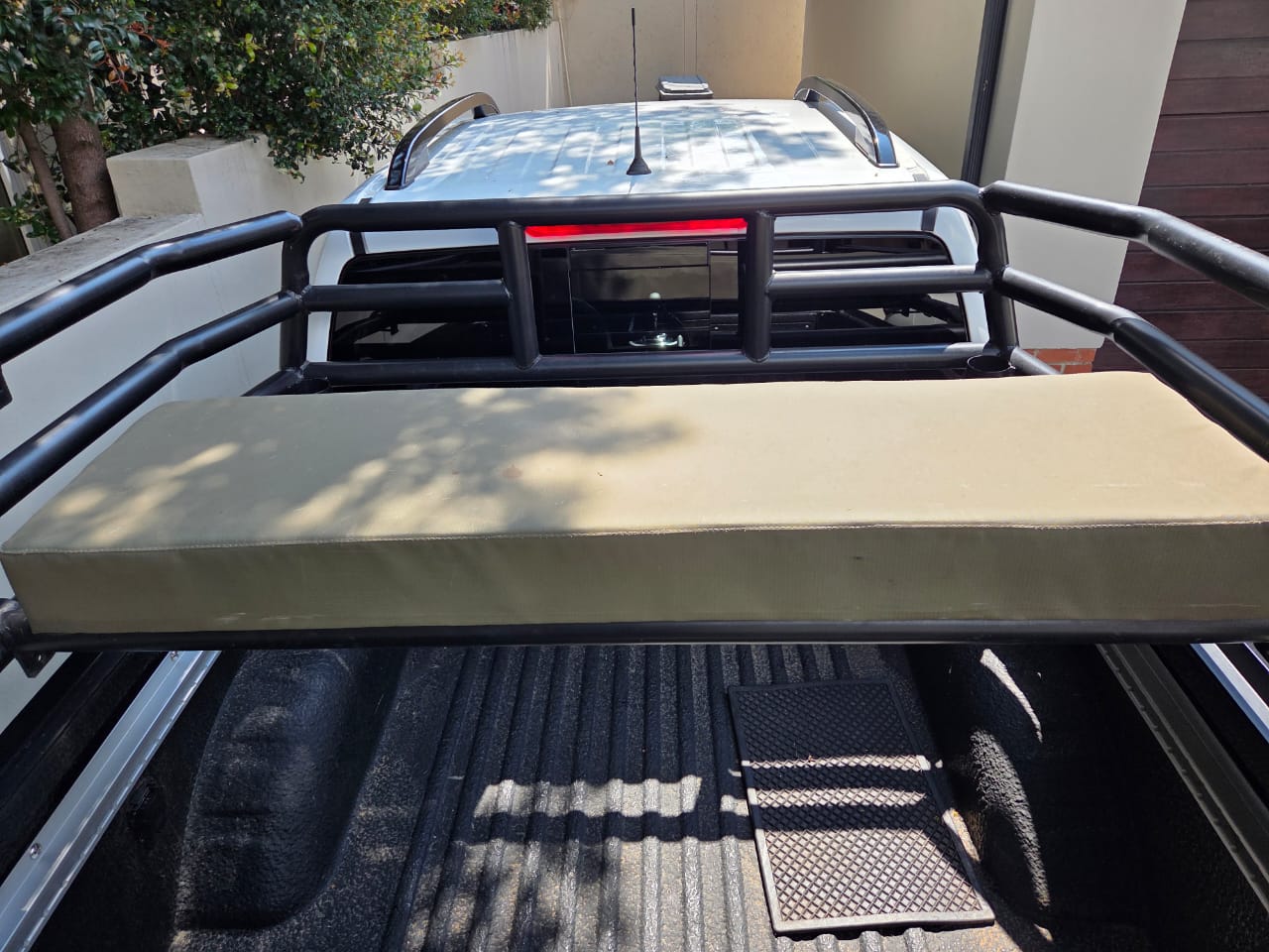 Navara cattle rails and bench seat - Private Seller
