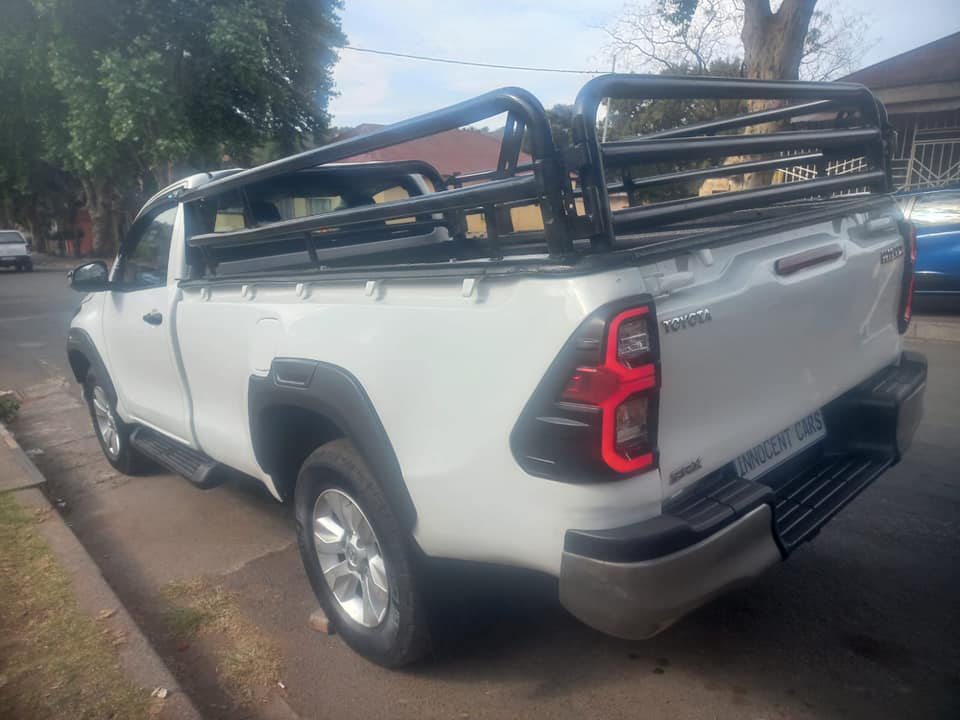 2017 TOYOTA HILUX SRX 2.4GD6 DIESEL, SINGLE CAB, MANUAL, WHITE COLOR
