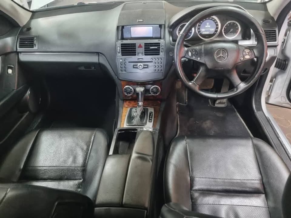 2010 Mercedes Benz C180 Kompressor Auto 105000km Mechanically Perfect with Full Leather Seat