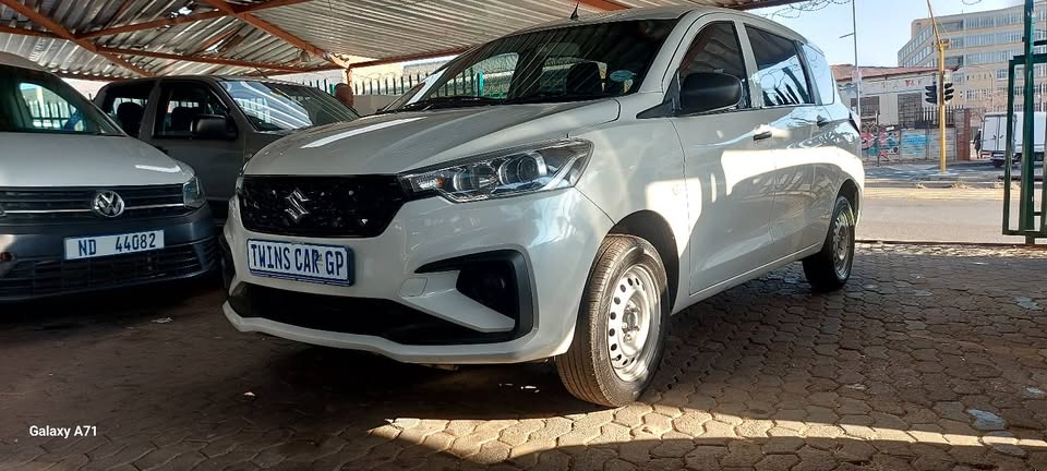 Suzuki Ertiga 1.5 manual petrol 7seater