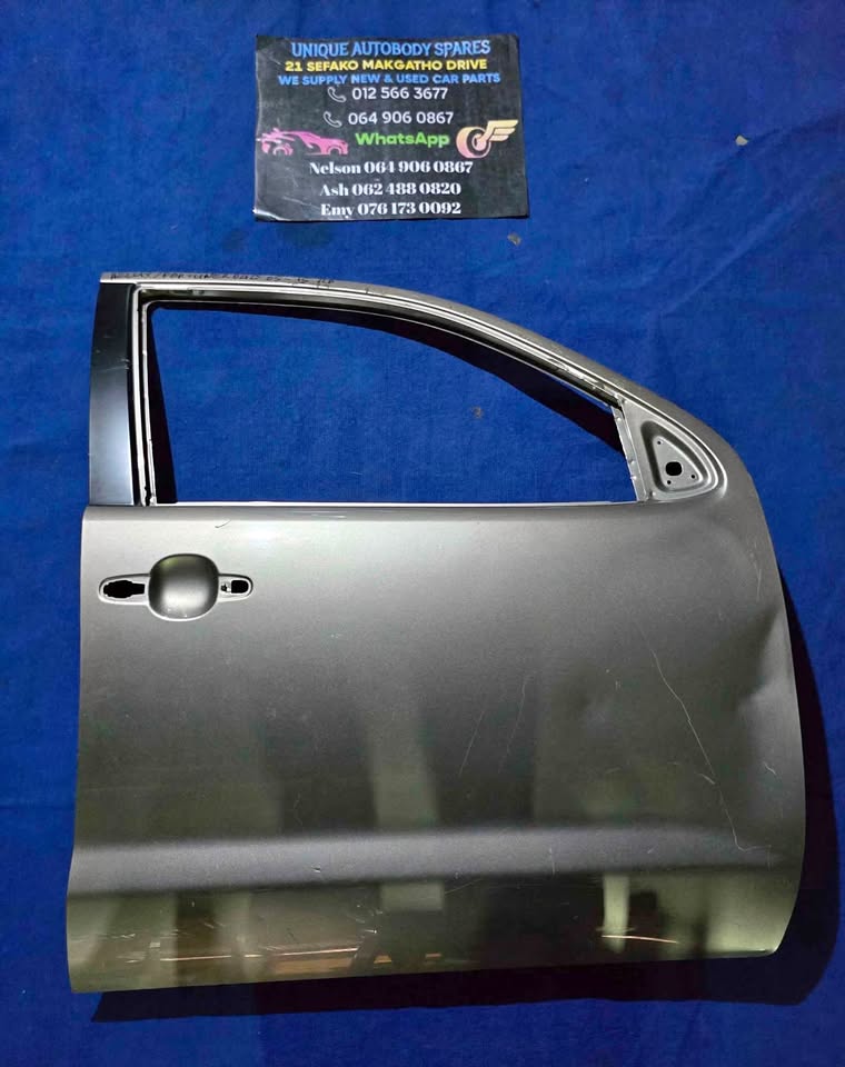 Toyota Hilux Fortuner D4D Right Front Door Toyota Hilux Fortuner D4D Right Front Door