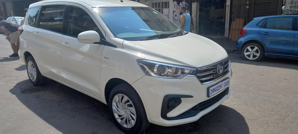 2021 TOYOTA RUMION 1.5 MANUAL.. PETROL.. WHITE COLOUR.. WITH 32000KM