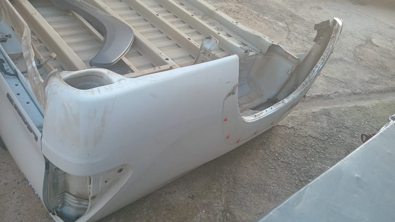 Gd6 double cab loading bin