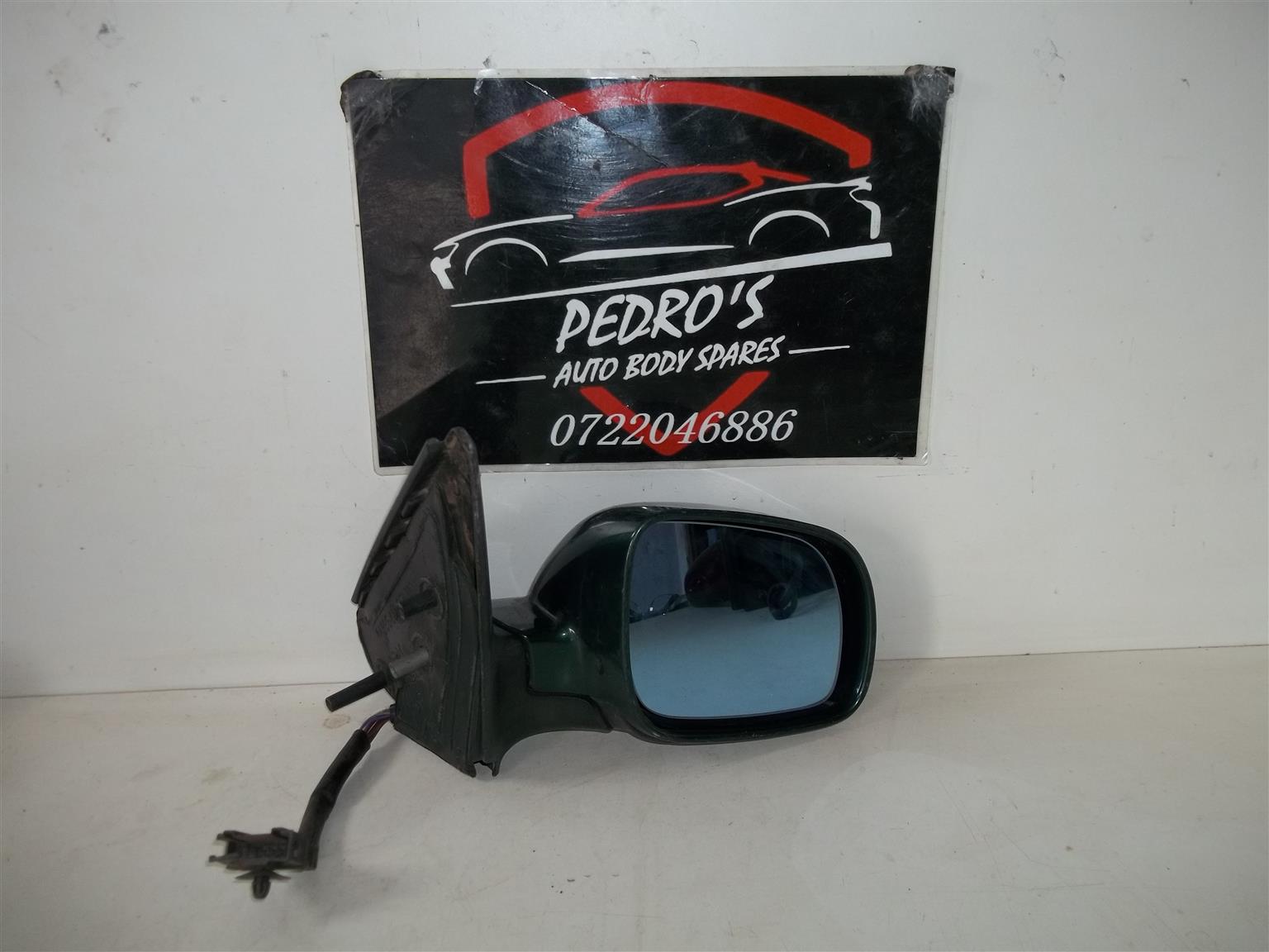 VW Golf 4/cab. '97-'05 right mirror (Electric) - Private Seller VW Golf 4/cab. '97-'05 right mirror (Electric) - Private Seller