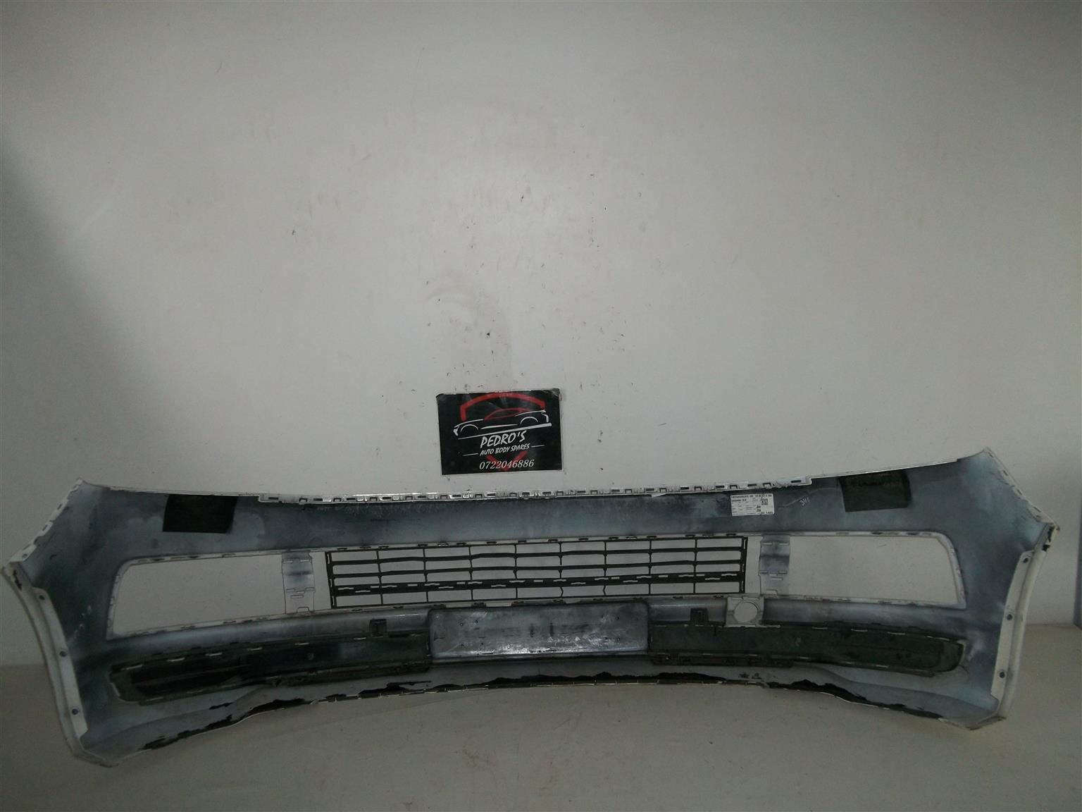 VW Transporter T6 '15-'19 front bumper with grille - Private Seller VW Transporter T6 '15-'19 front bumper with grille - Private Seller