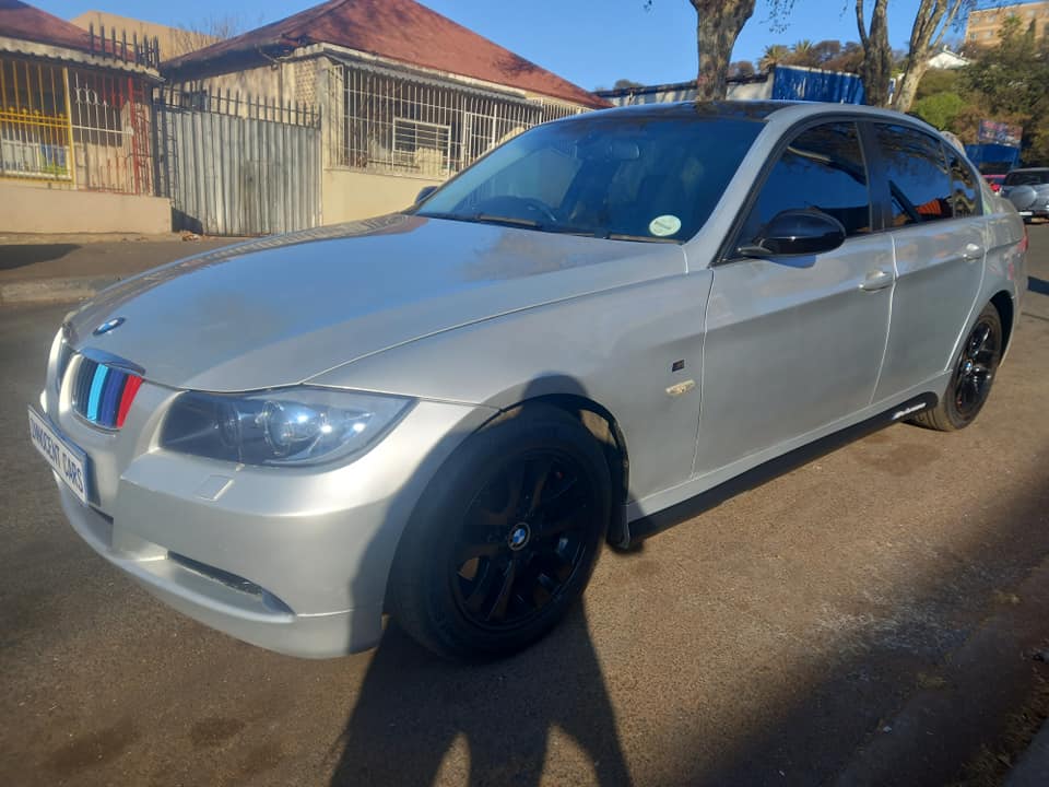 2010 BMW 320d ENGINE DIESEL, AUTOMATIC, MILEAGE 79000KMS, GOLD COLOR