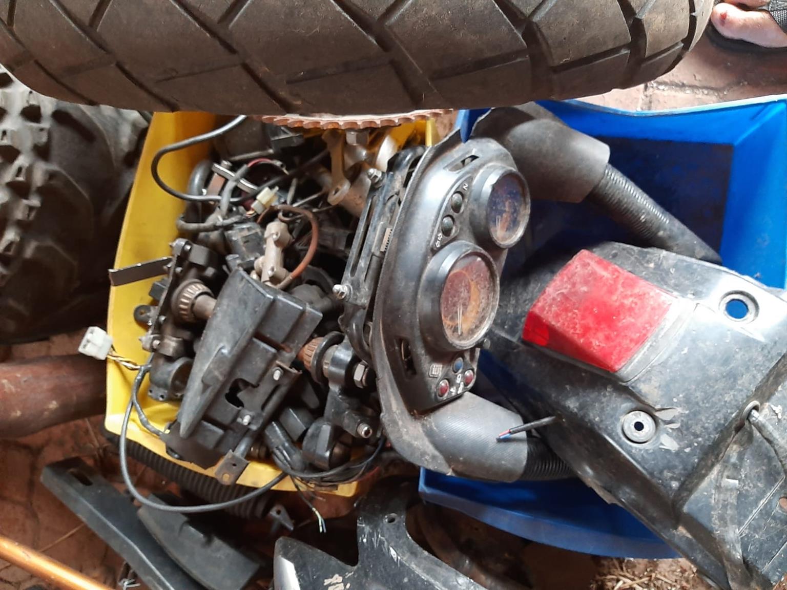 Kawasaki KLE 500 Spares. (2006).