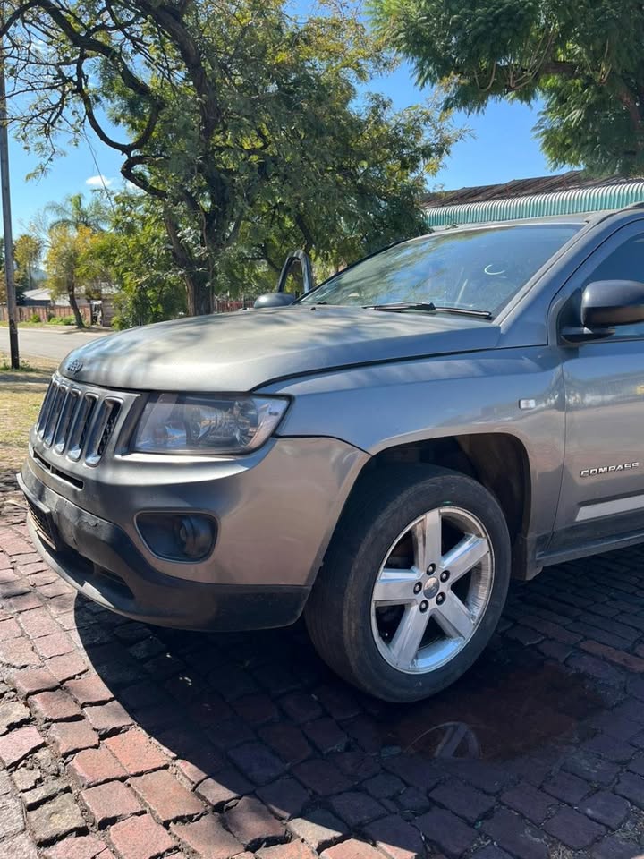 We are stripping this vehicle 2012 Jeep Compass 2.0 - Private Seller We are stripping this vehicle 2012 Jeep Compass 2.0 - Private Seller