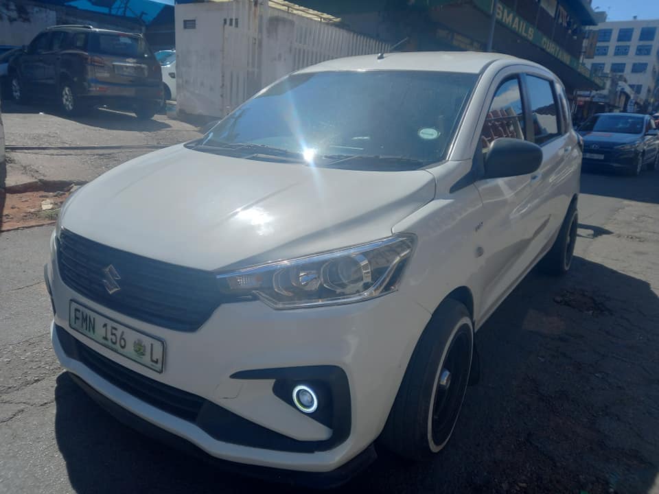 2020 SUZUKI ETIGA 1.5 PETROL, MANUAL TRANSMISSION,  WHITE COLOUR, MILEAGE 65000KM
