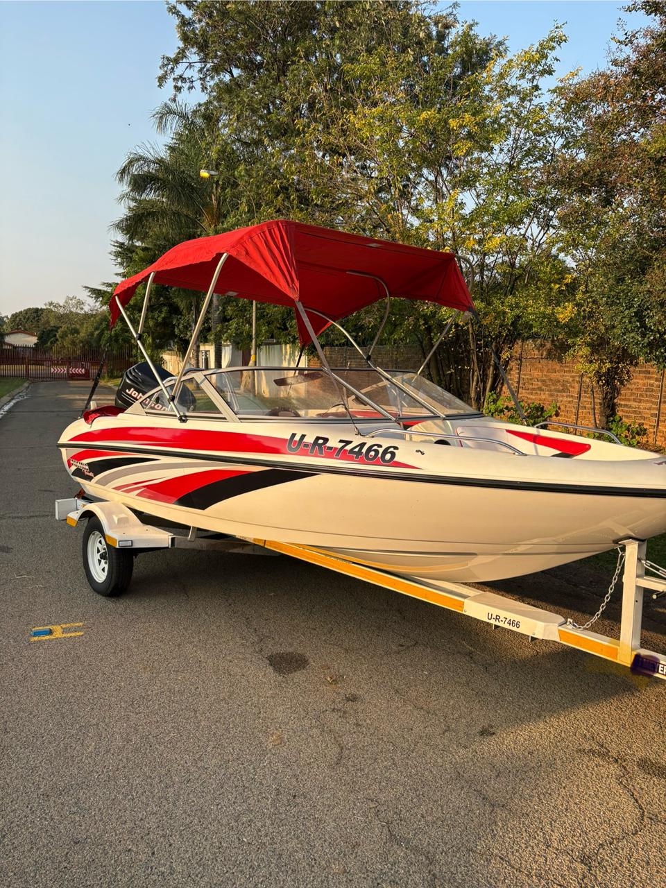 Boat 115 Jhonsen 16 foot