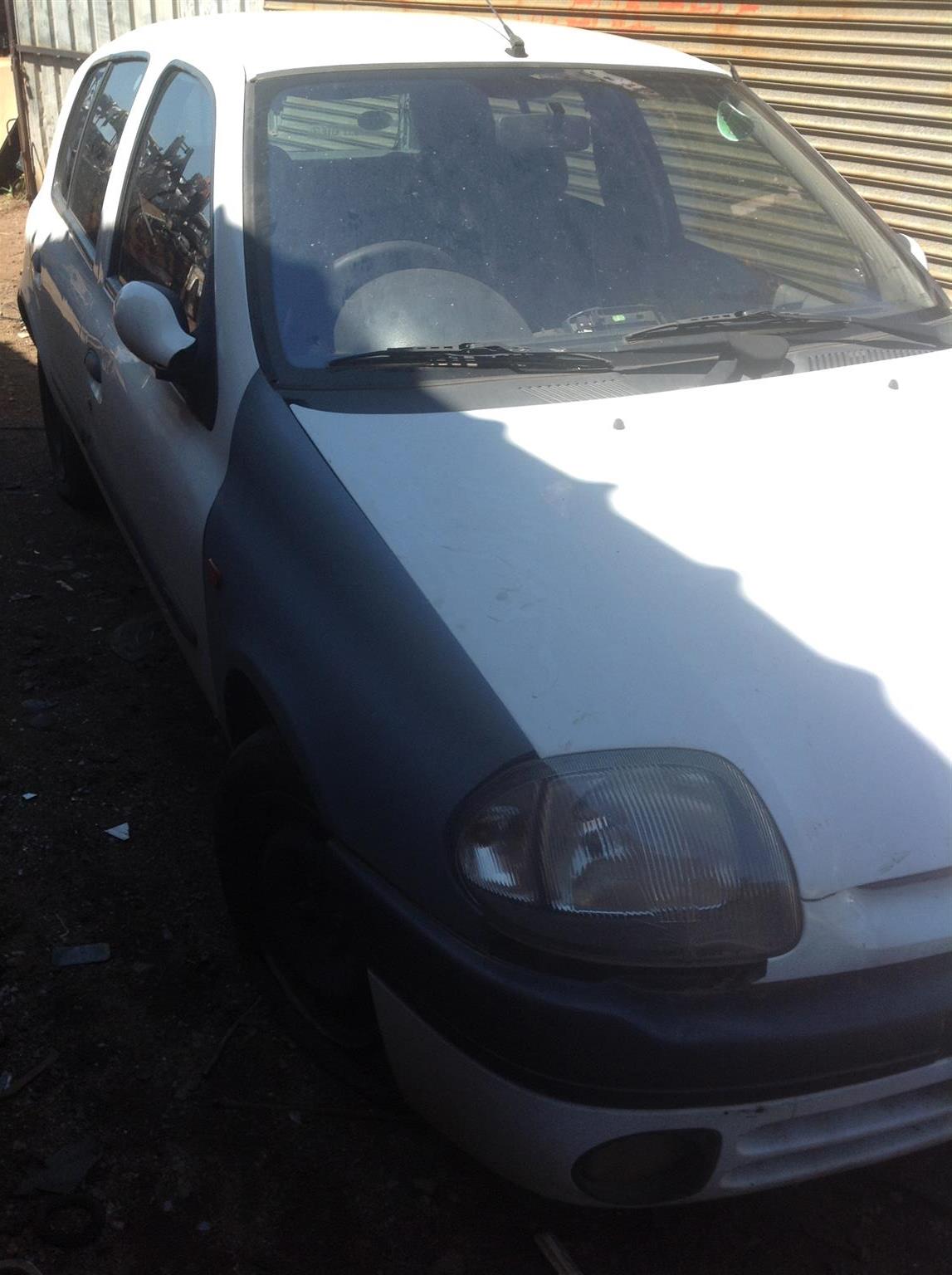 Stripping Renault Clio 2001 for Spares - Private Seller Stripping Renault Clio 2001 for Spares - Private Seller