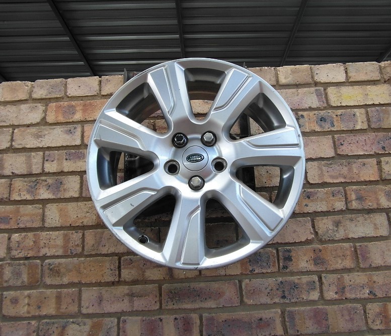 Assorted Land Rover Rims for sale | AUTO EZI | Junk Mail