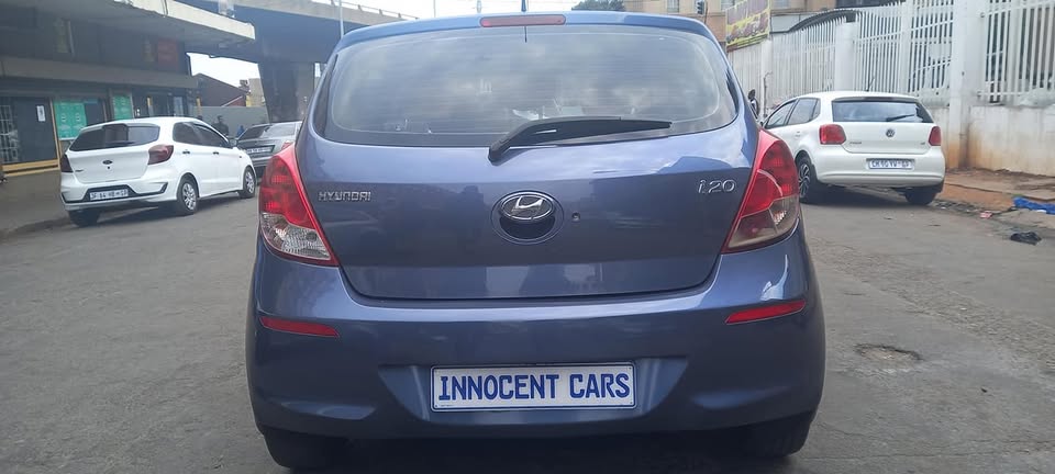 USED 2013 HYUNDAI i20 1.2 MOTION PETROL, MANUAL, BLUE COLOUR, MILEAGE