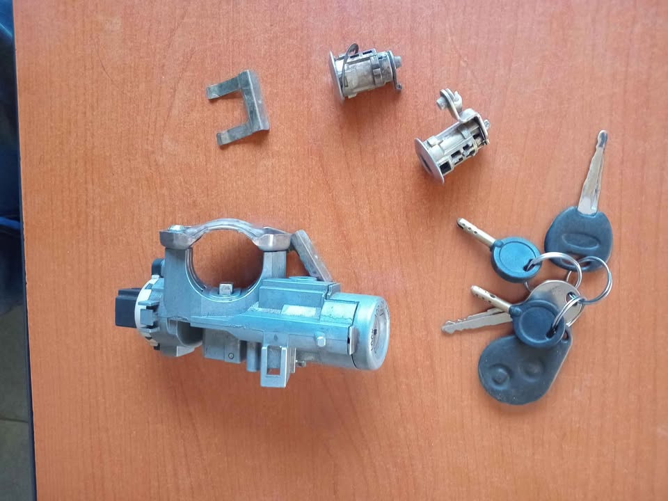 2004 up ford ranger Wl 2.5 lock set for sale - Private Seller