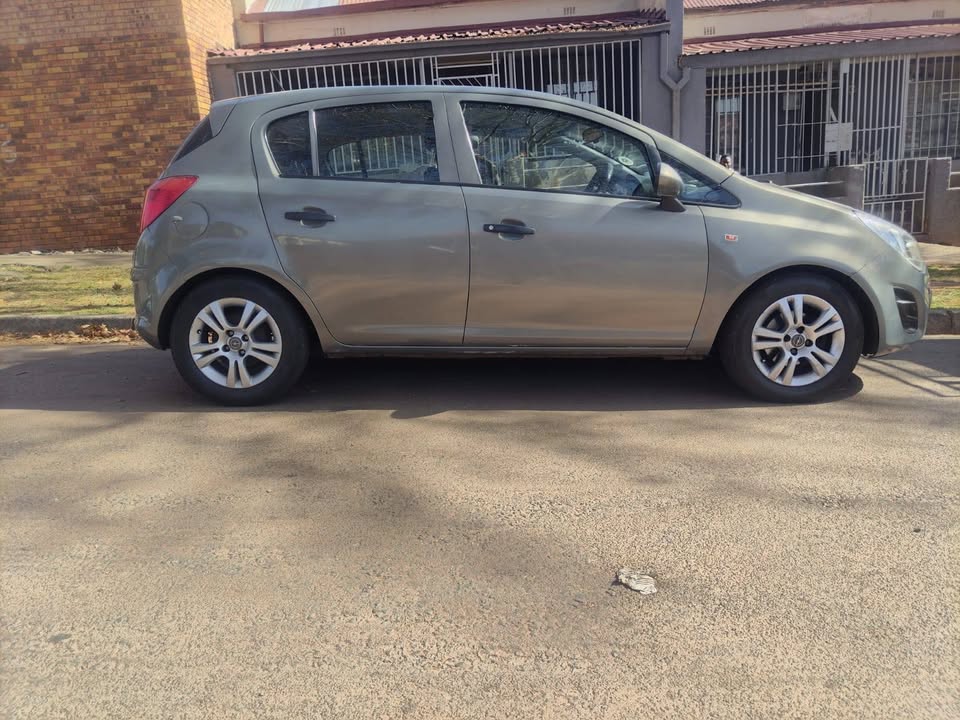 2014 Opel corsa 1.4